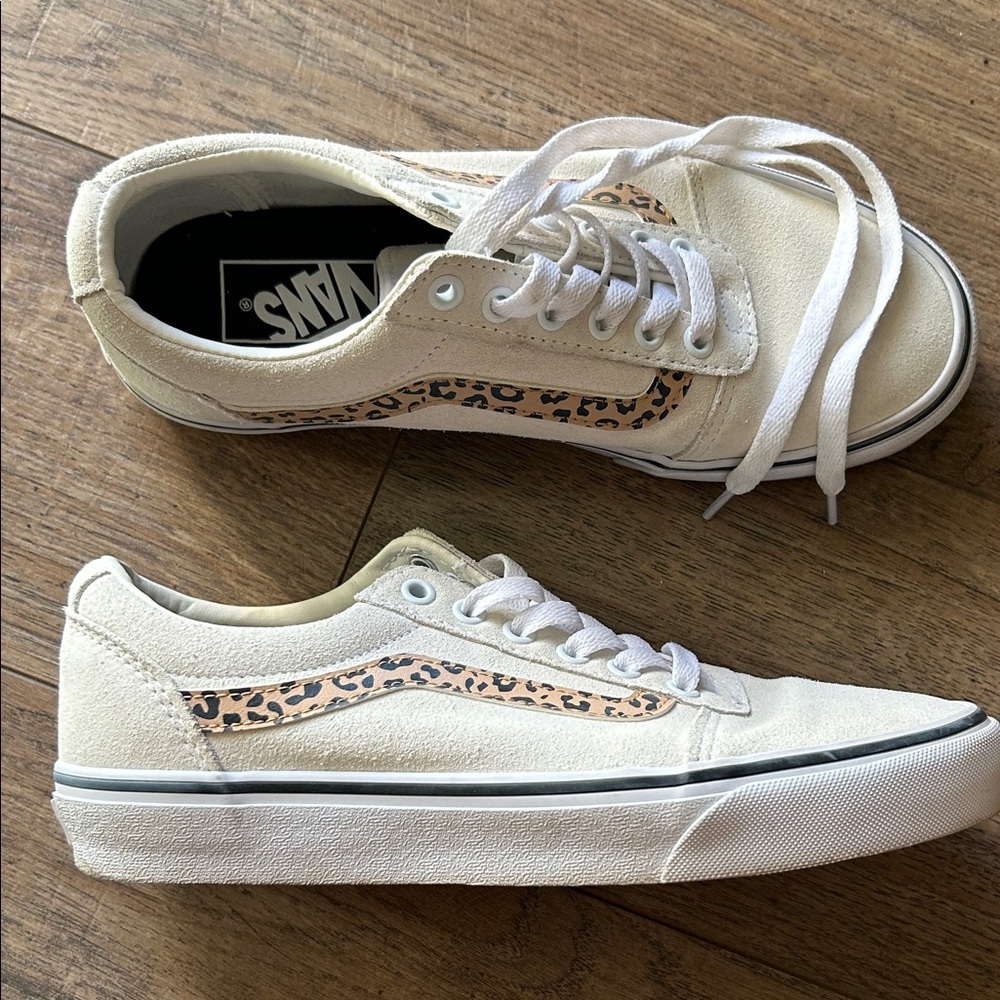 Vans Old Skool Womens Cream and Animal Print Leather Sneakers excellent size 8.5